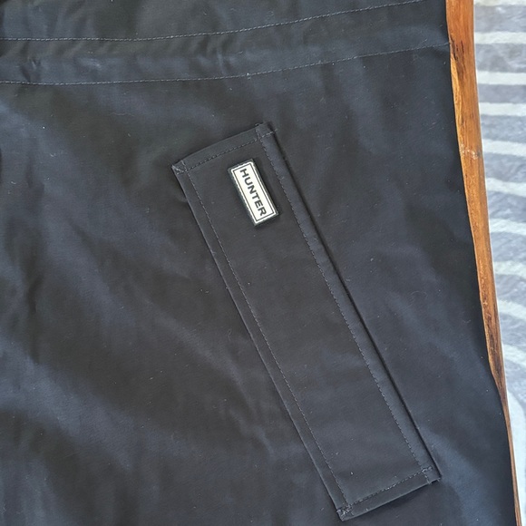 NWT Hunter Black Hooded Rain Coat - Picture 5 of 16